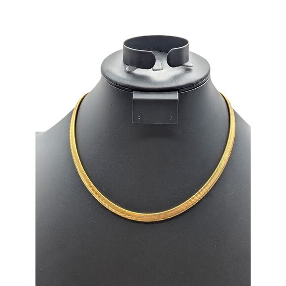 Vintage Gold Tone Fluid .25" Wide Herringbone Flat Snake Chain 17.5" Necklace - Picture 5 of 5